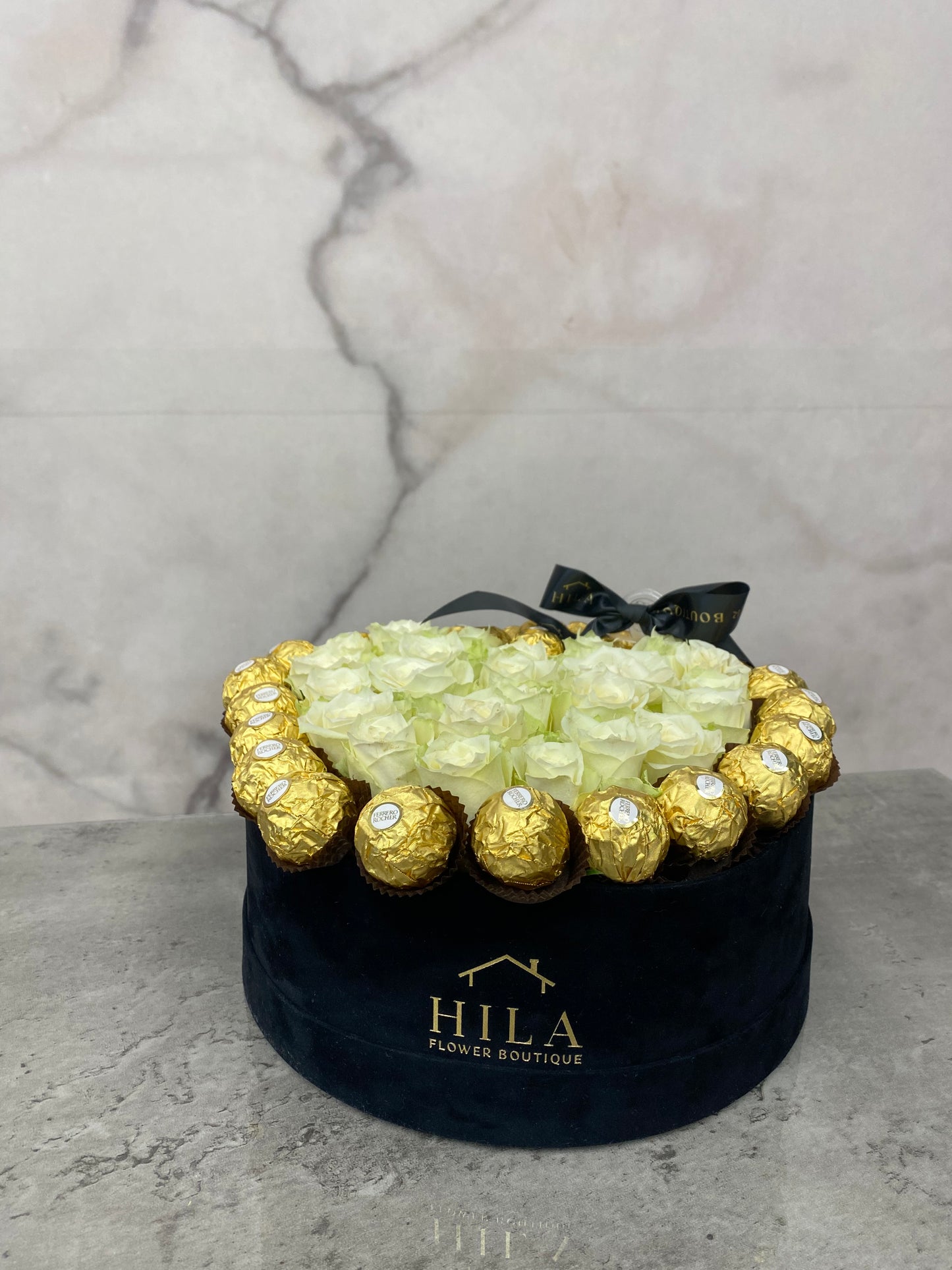 Roses & Rocher - Round Hat Box